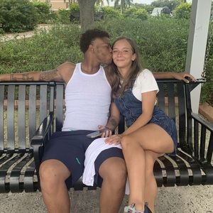 Meet your Posher, Briana